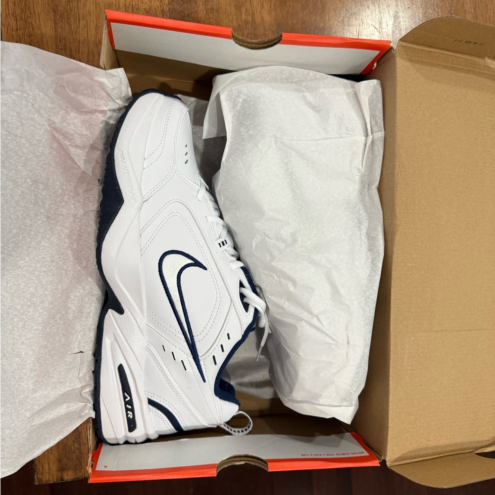 Nike Monarch IV - Men’s 11 - brand new - Picture 2 of 5